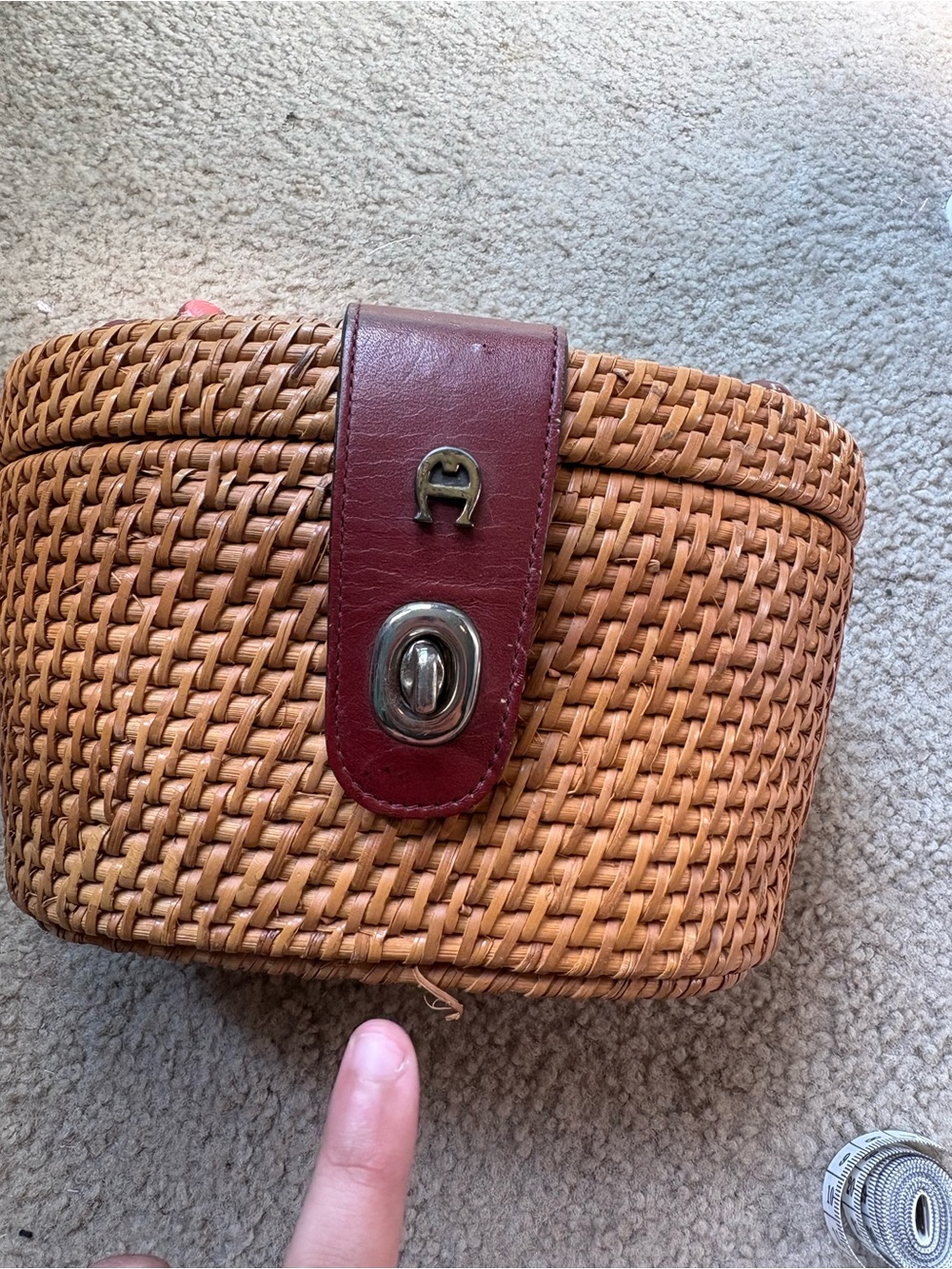 Vintage 60s/70s Etienne Aigner Handmade Wicker Basket Bag - Picture 9 of 14